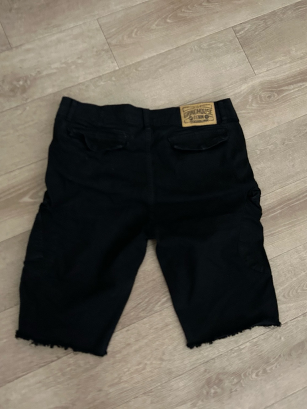 Grindhouse Men Black Frayed Hem Denim Shorts - Picture 5 of 7